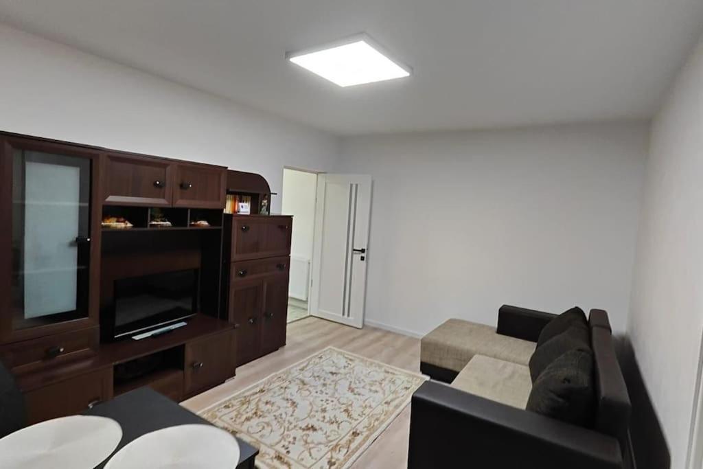 Apartament In Buzău Exterior foto
